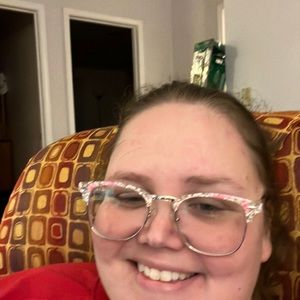 Meet your Posher, Krystal